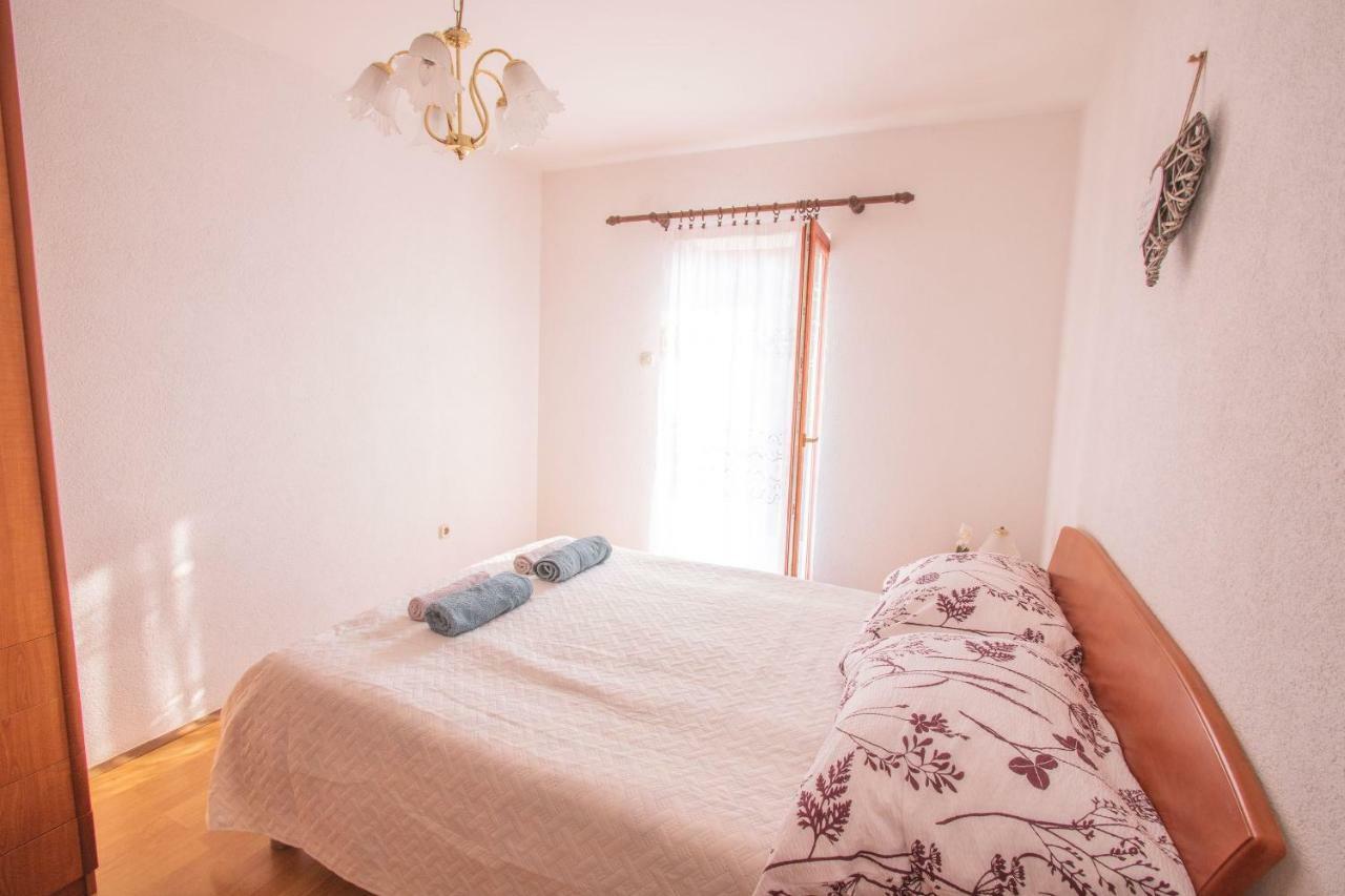 Kristian Apartments ロヴィニ エクステリア 写真