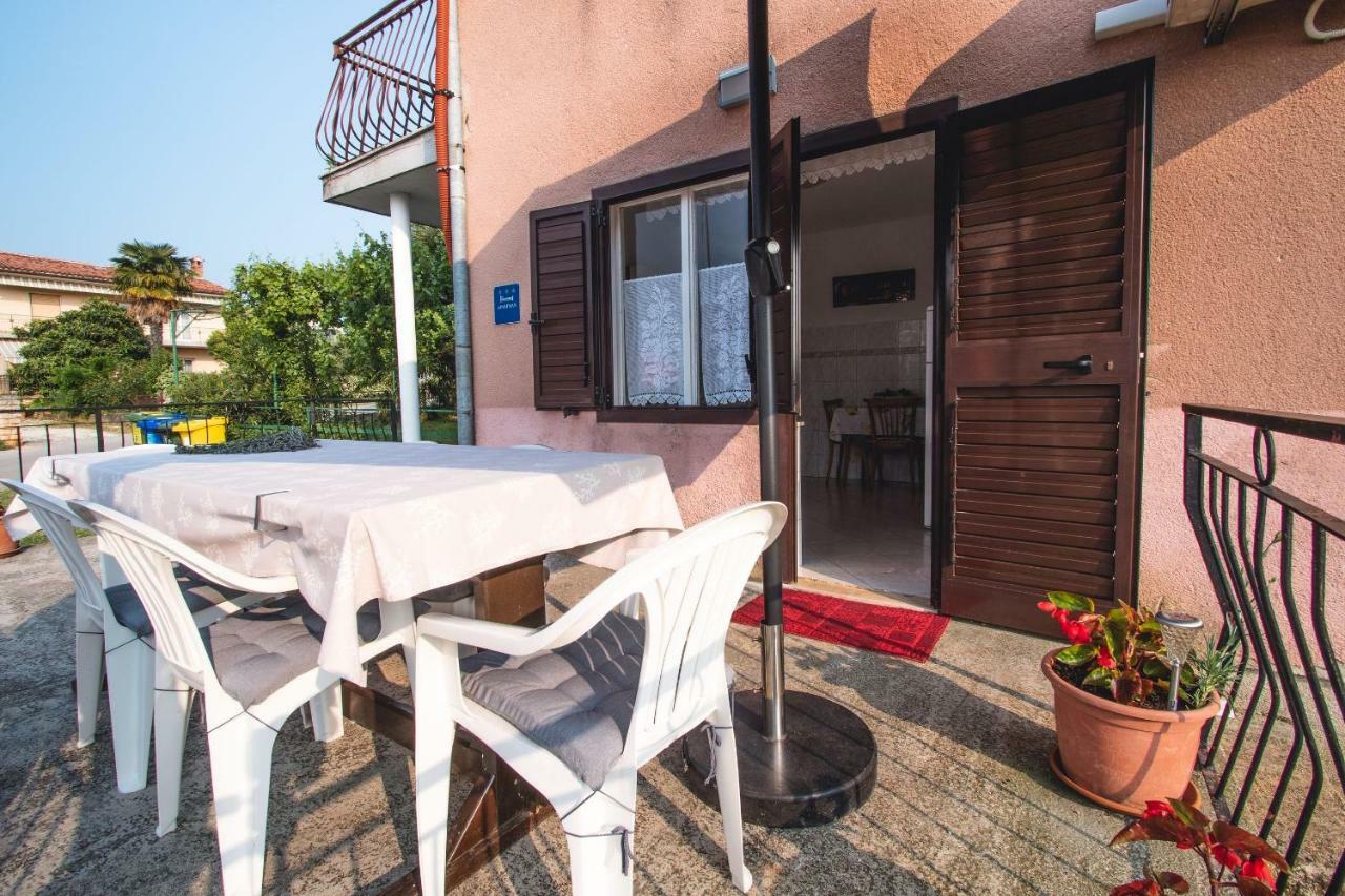 Kristian Apartments ロヴィニ エクステリア 写真