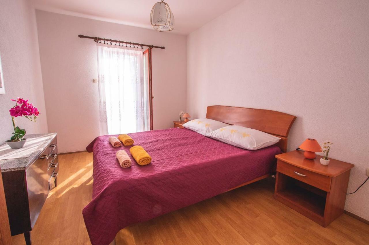 Kristian Apartments ロヴィニ エクステリア 写真