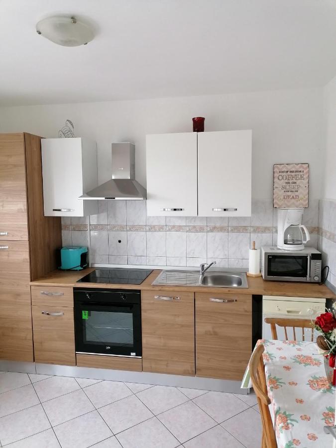 Kristian Apartments ロヴィニ エクステリア 写真